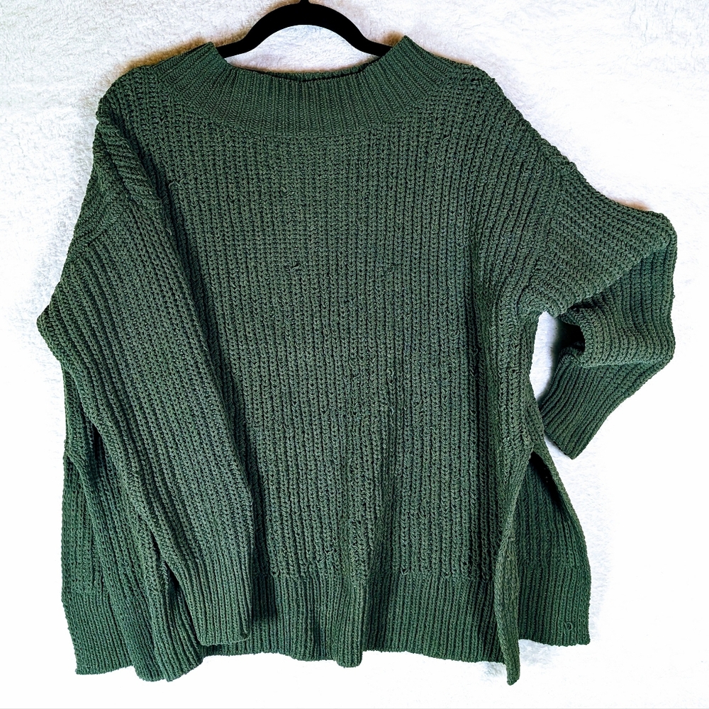 aerie Olive Green Ribbed Crewneck Sweater